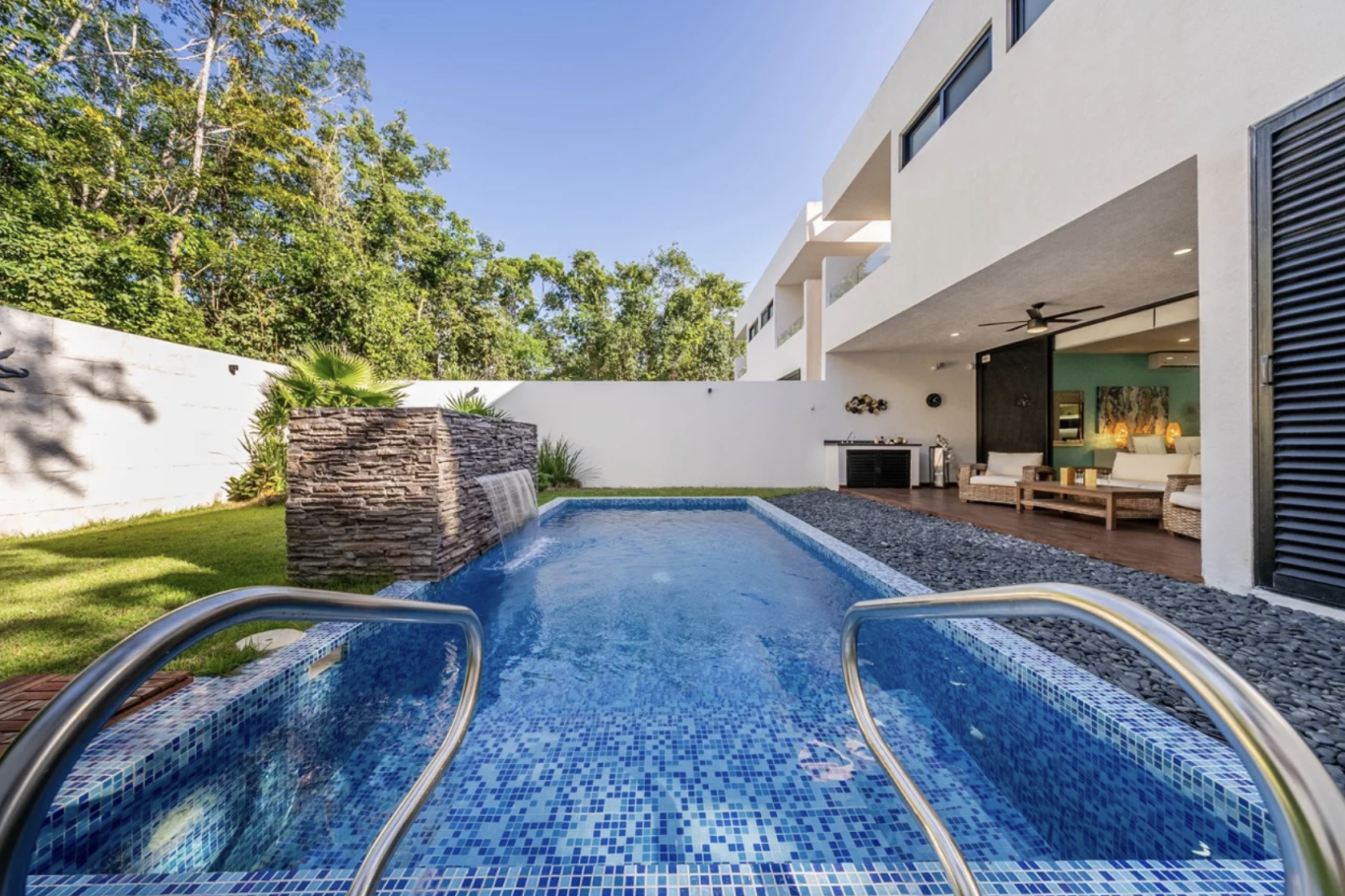 Valenia Villa